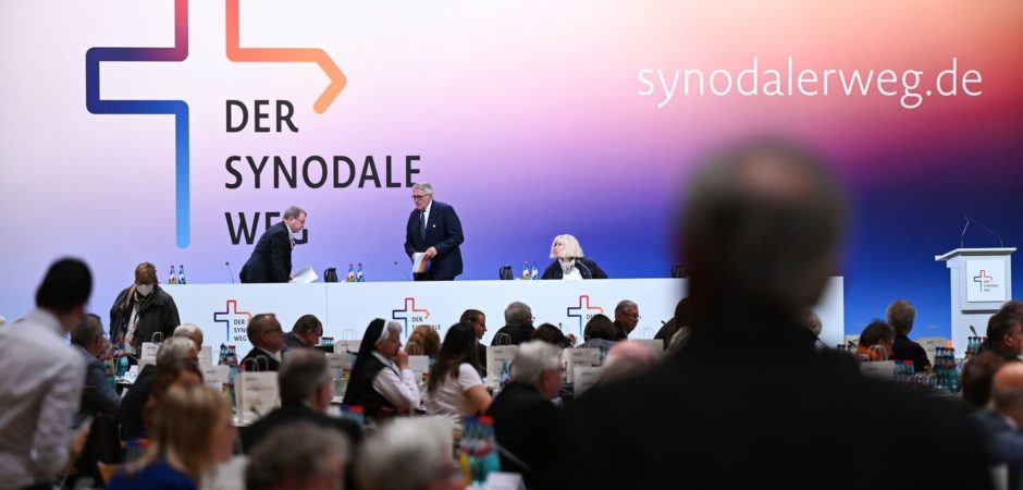 Qui veut “noyer“ le synode allemand… l’accuse de la rage !